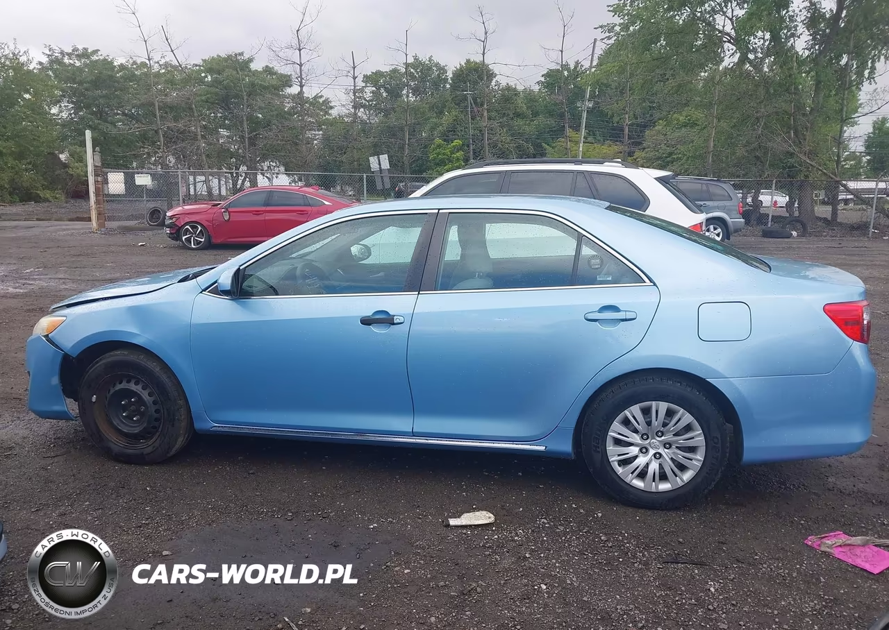 2013 Toyota Camry Le VIN:4T1BF1FK1DU660631 - 14