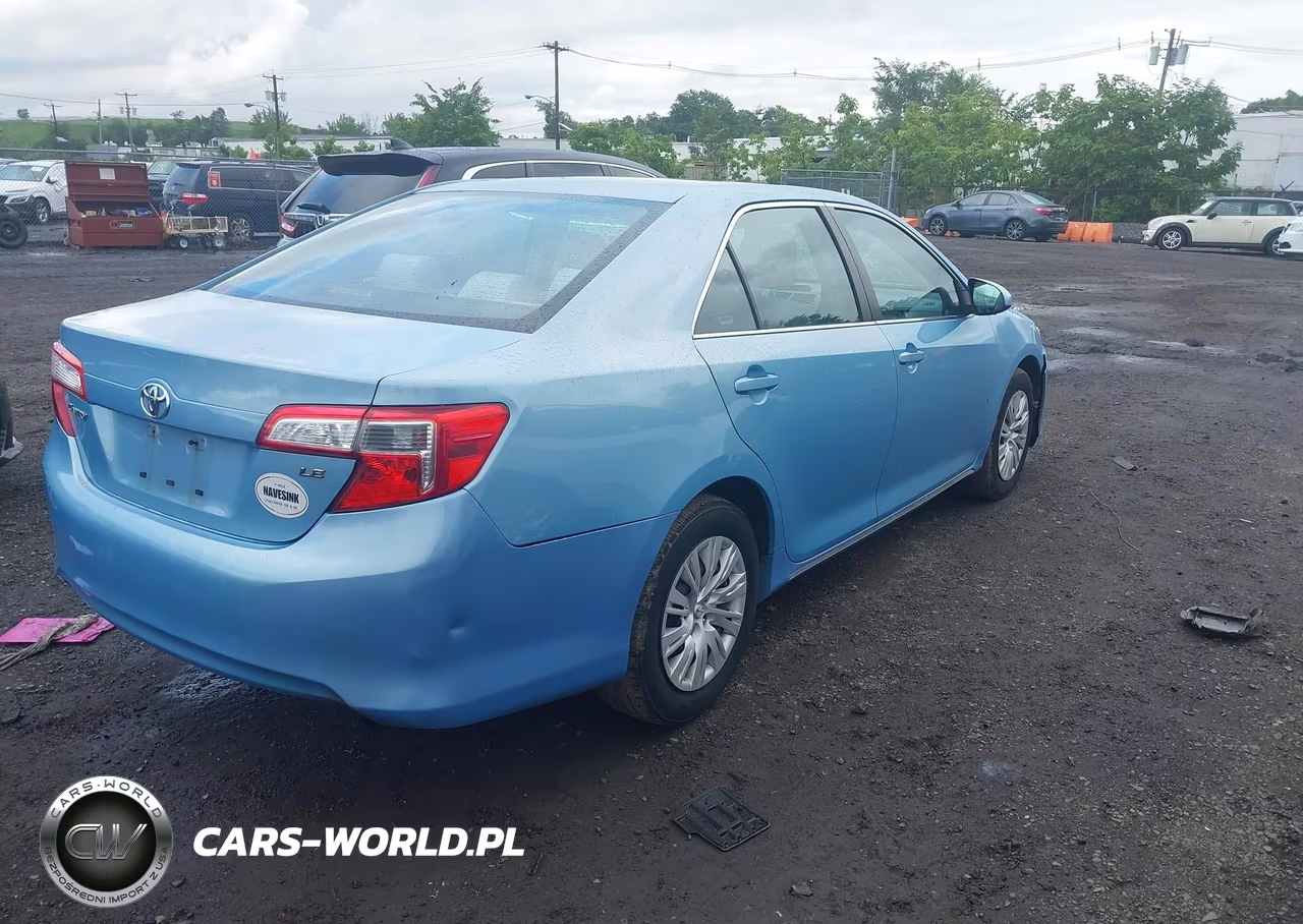 2013 Toyota Camry Le VIN:4T1BF1FK1DU660631 - 4