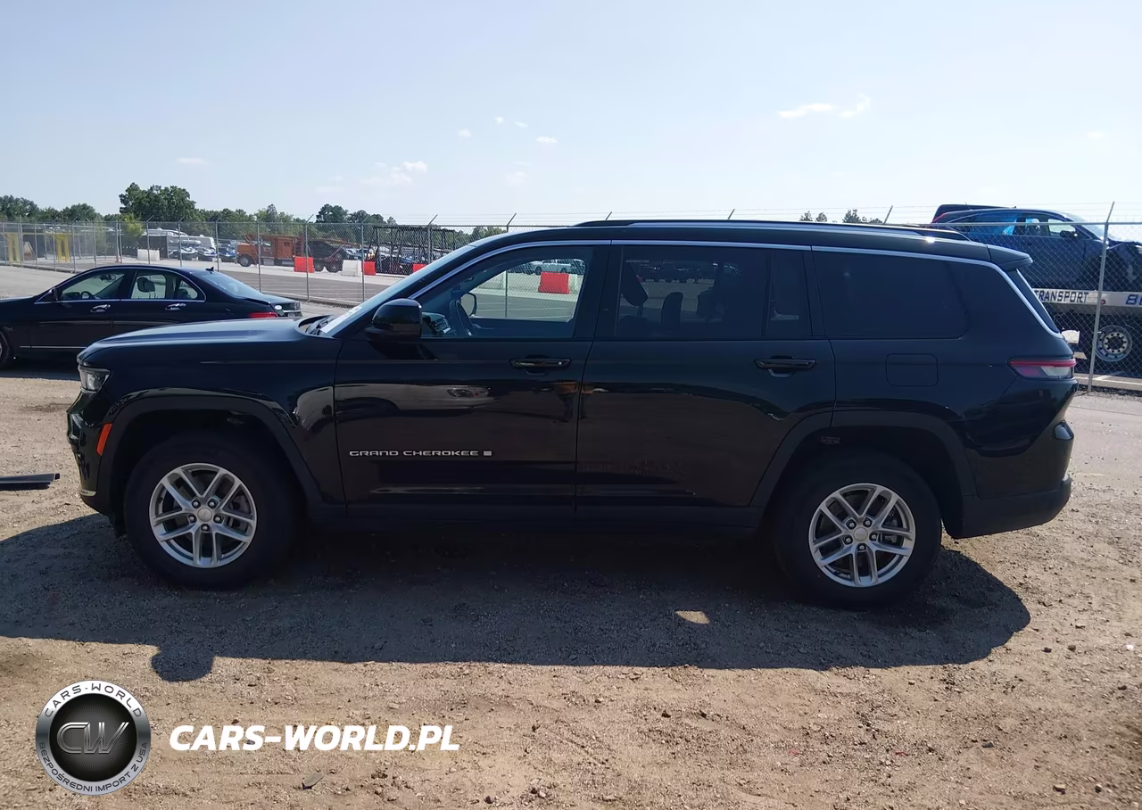2023 Jeep Grand Cherokee L Laredo 4X2 VIN:1C4RJJAG0P8867545 - 14