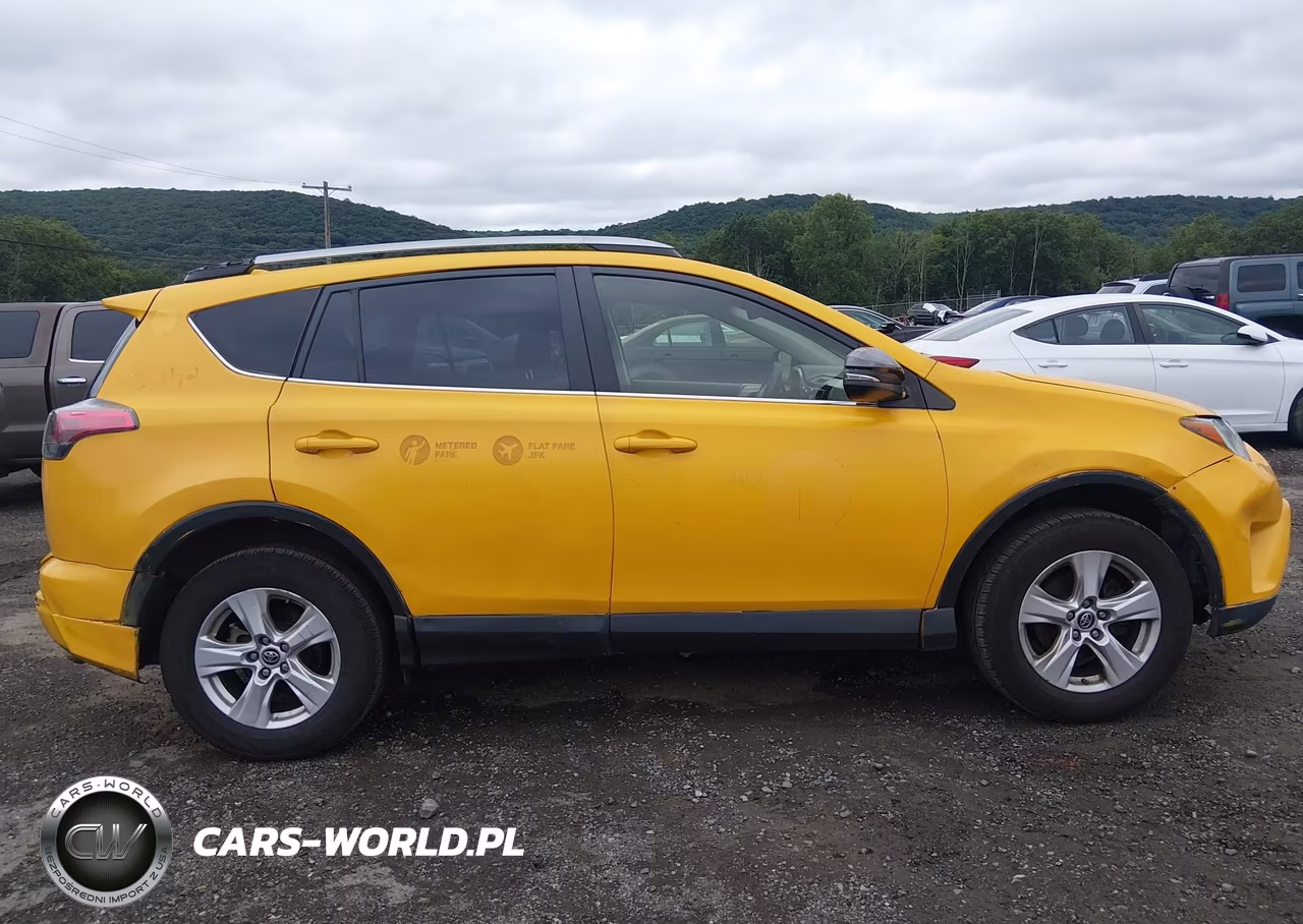2018 Toyota Rav4 Hybrid Le VIN:JTMRJREVXJD258775 - 13