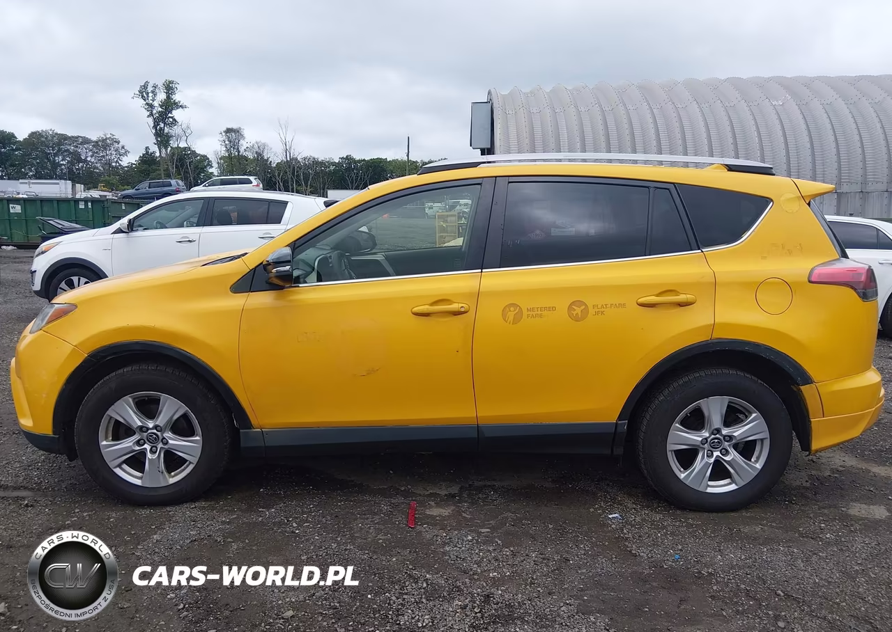 2018 Toyota Rav4 Hybrid Le VIN:JTMRJREVXJD258775 - 14