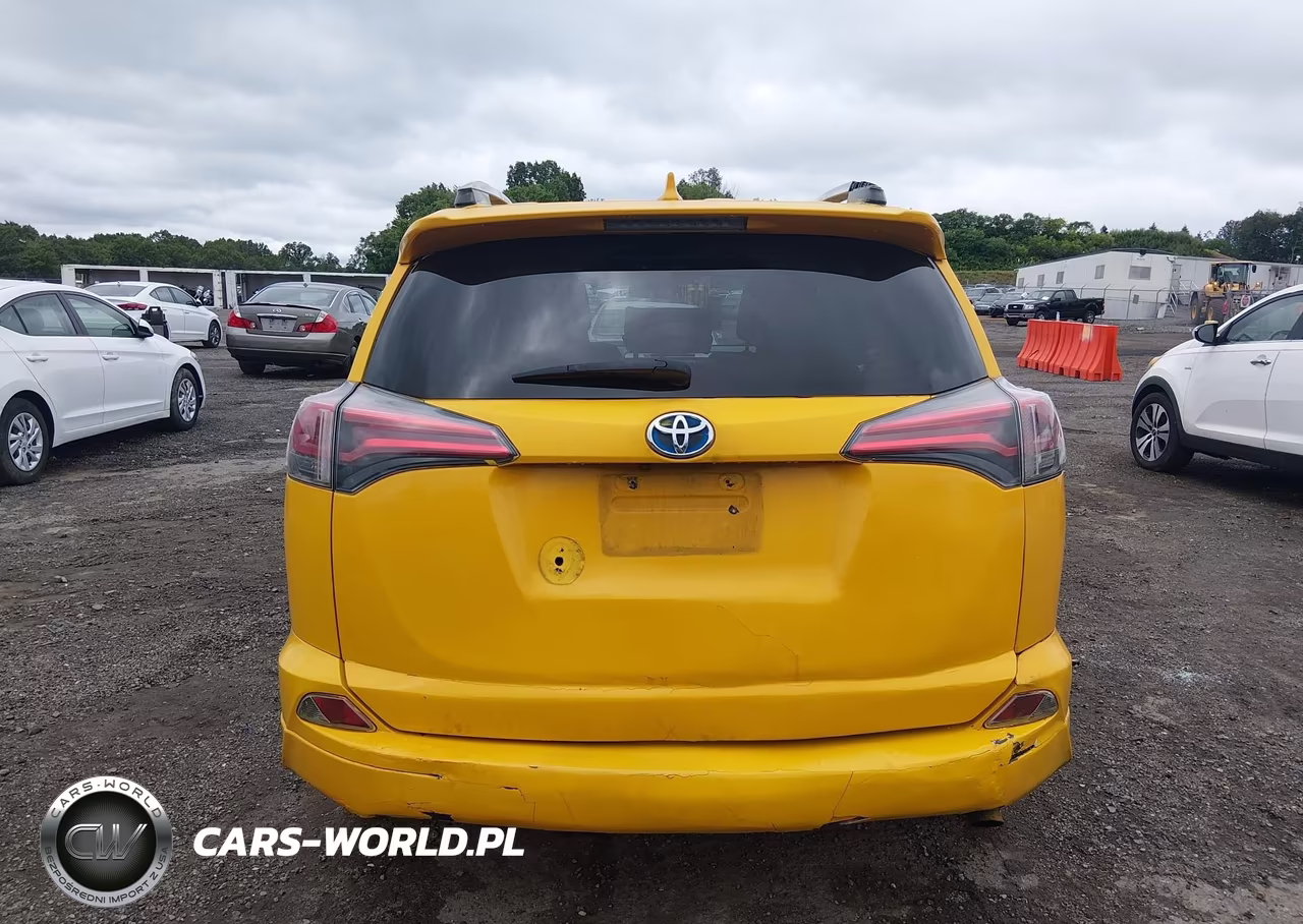 2018 Toyota Rav4 Hybrid Le VIN:JTMRJREVXJD258775 - 16