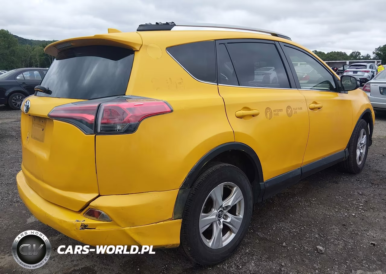 2018 Toyota Rav4 Hybrid Le VIN:JTMRJREVXJD258775 - 4