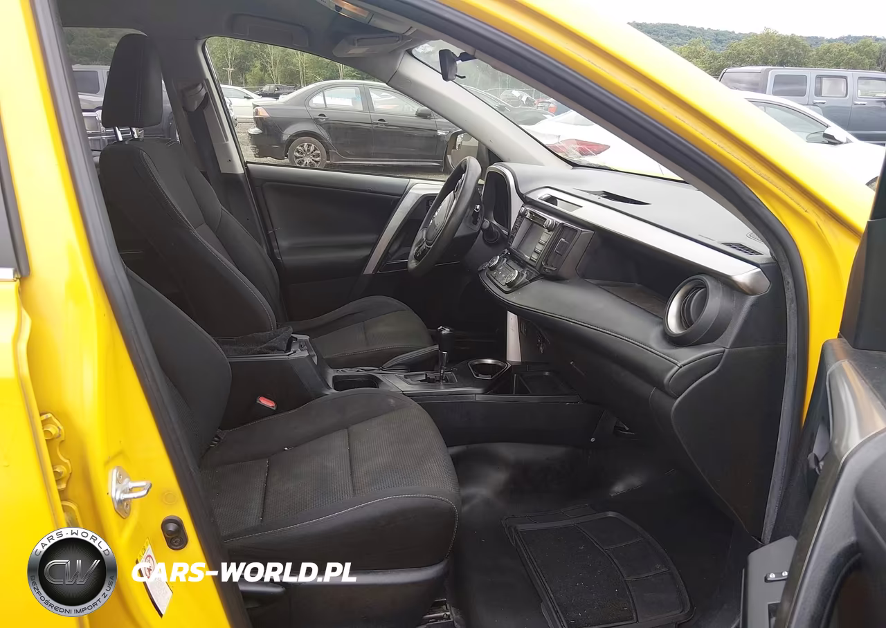 2018 Toyota Rav4 Hybrid Le VIN:JTMRJREVXJD258775 - 5