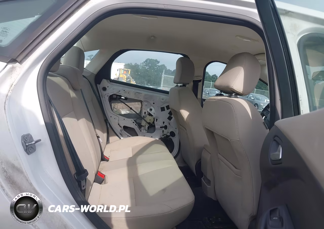 2017 Ford Focus Se VIN:1FADP3F22HL224233 - 8