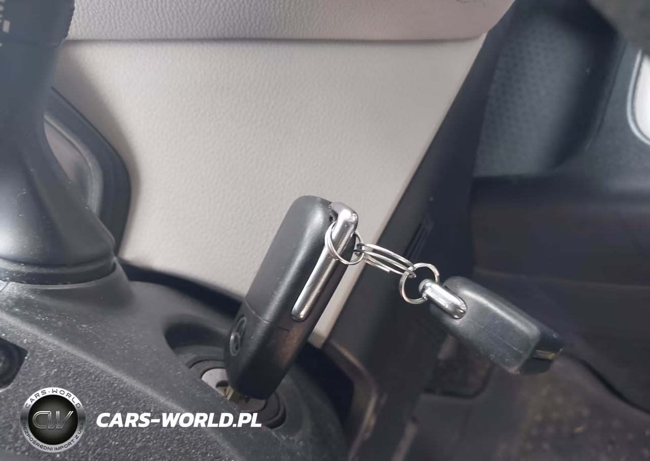 2020 Toyota Corolla Le VIN:5YFEPRAE8LP114435 - 11