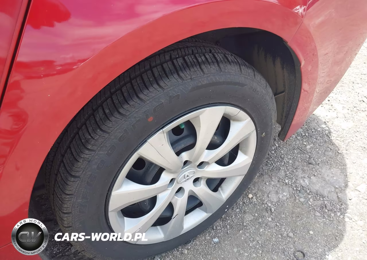 2020 Toyota Corolla Le VIN:5YFEPRAE8LP114435 - 12