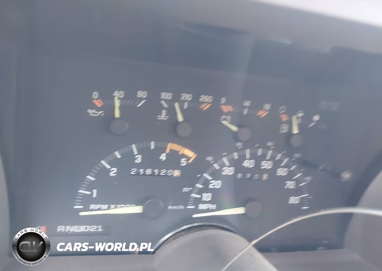 1993 Chevrolet Suburban K1500 VIN:1GNFK16K7PJ403987 - 7