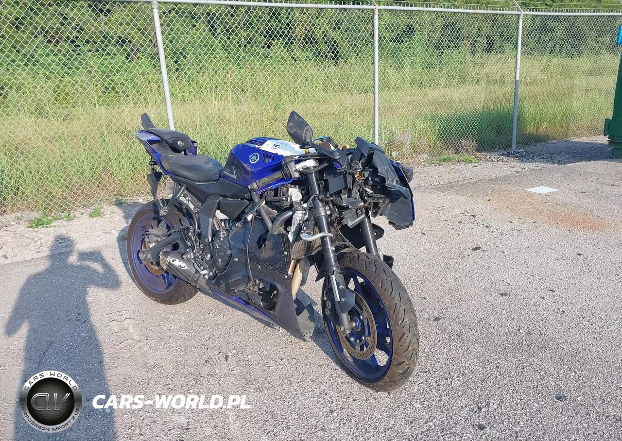 2022 Yamaha Yzfr7