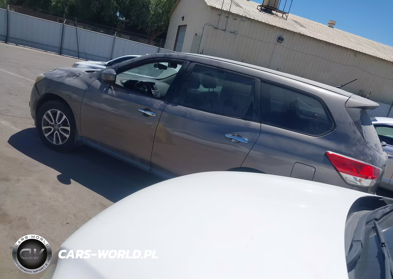 2014 Nissan Pathfinder S VIN:5N1AR2MN8EC640213 - 3