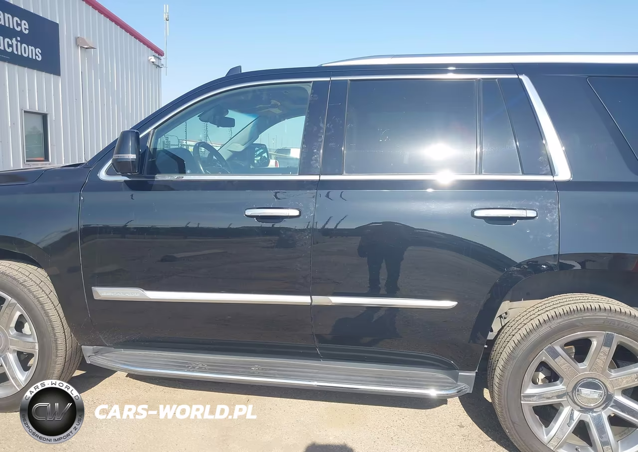 2018 Cadillac Escalade Luxury VIN:1GYS4BKJXJR238816 - 14
