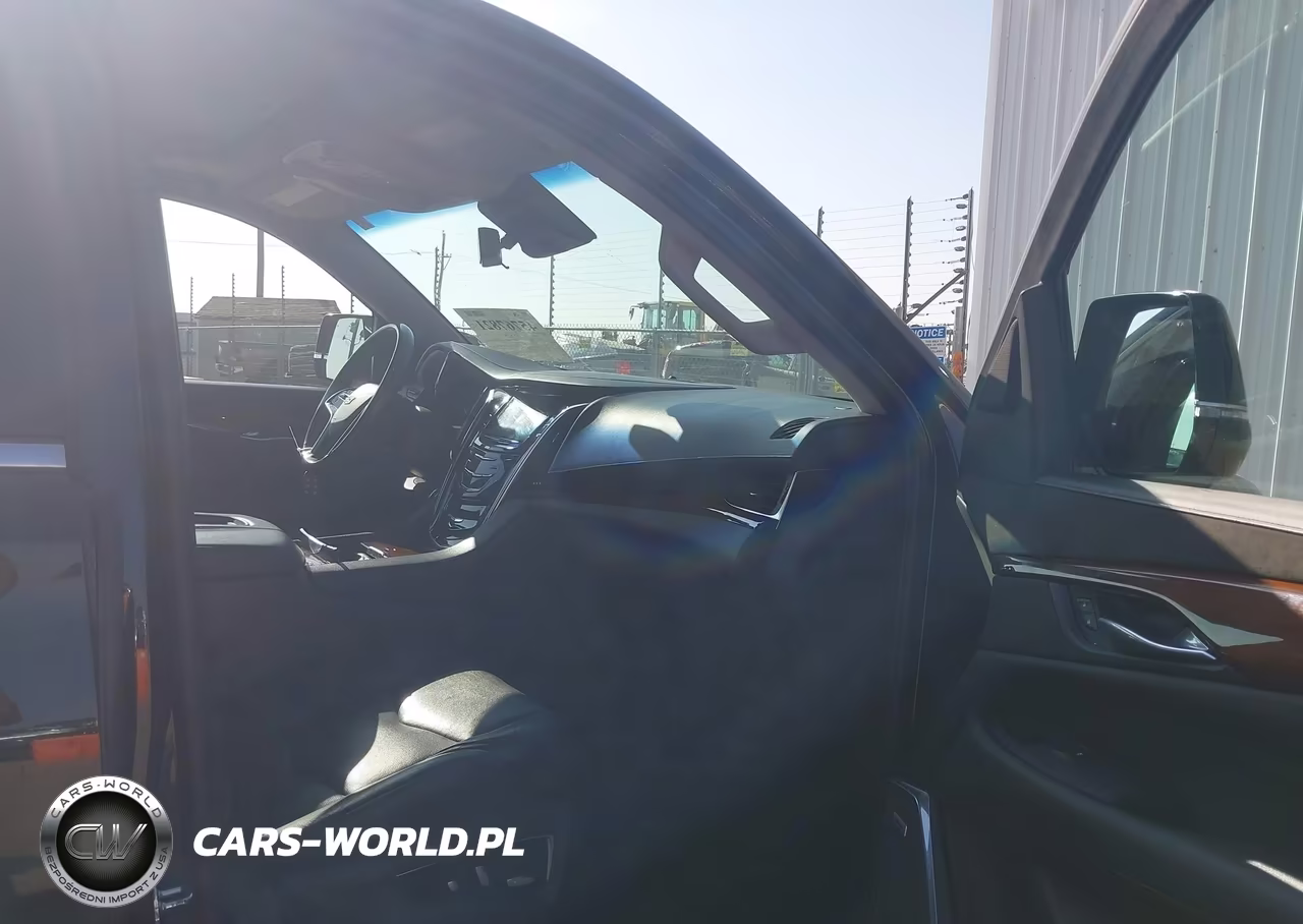 2018 Cadillac Escalade Luxury VIN:1GYS4BKJXJR238816 - 5