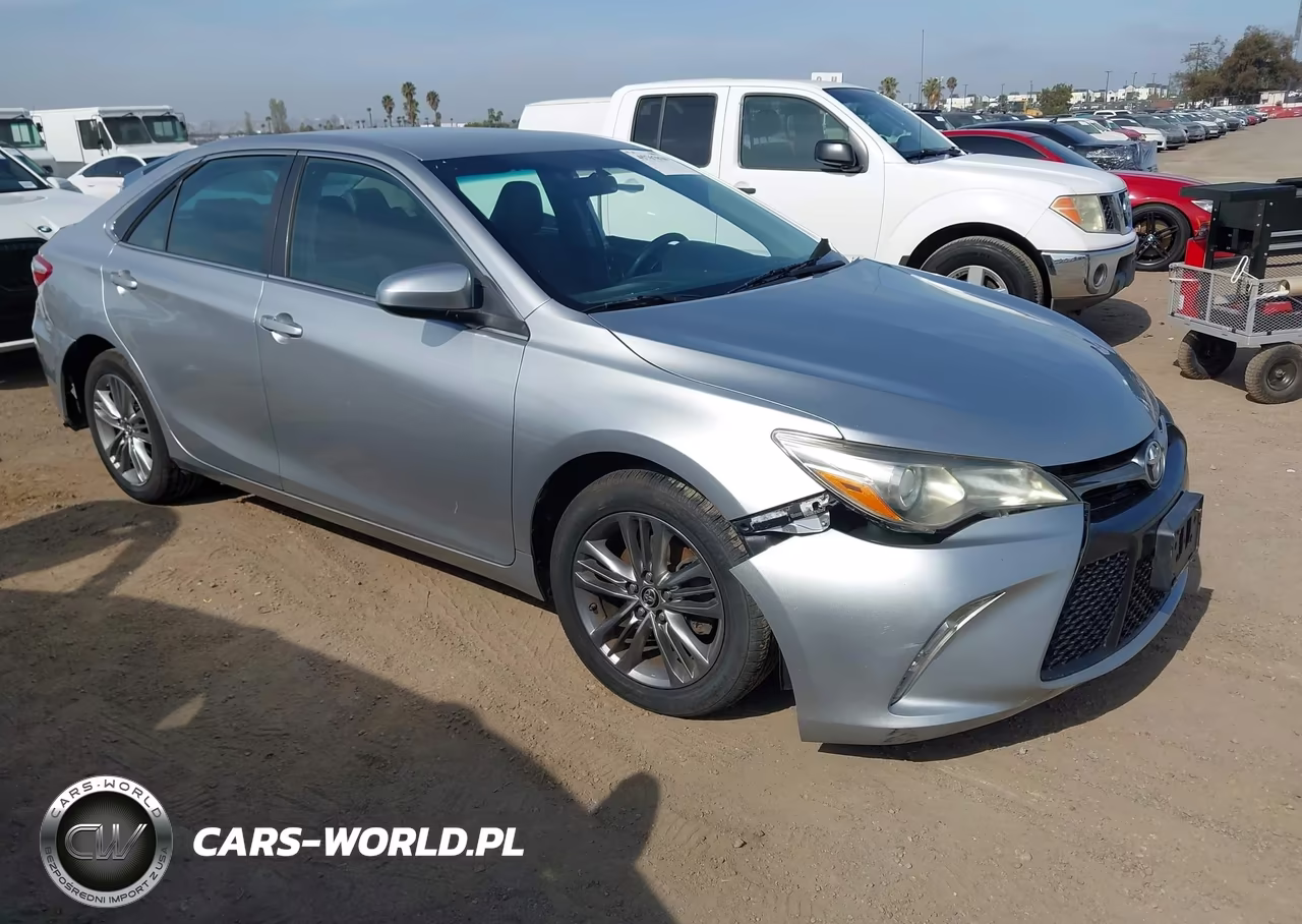 2015 Toyota Camry Se – zdjęcie 1 z 17