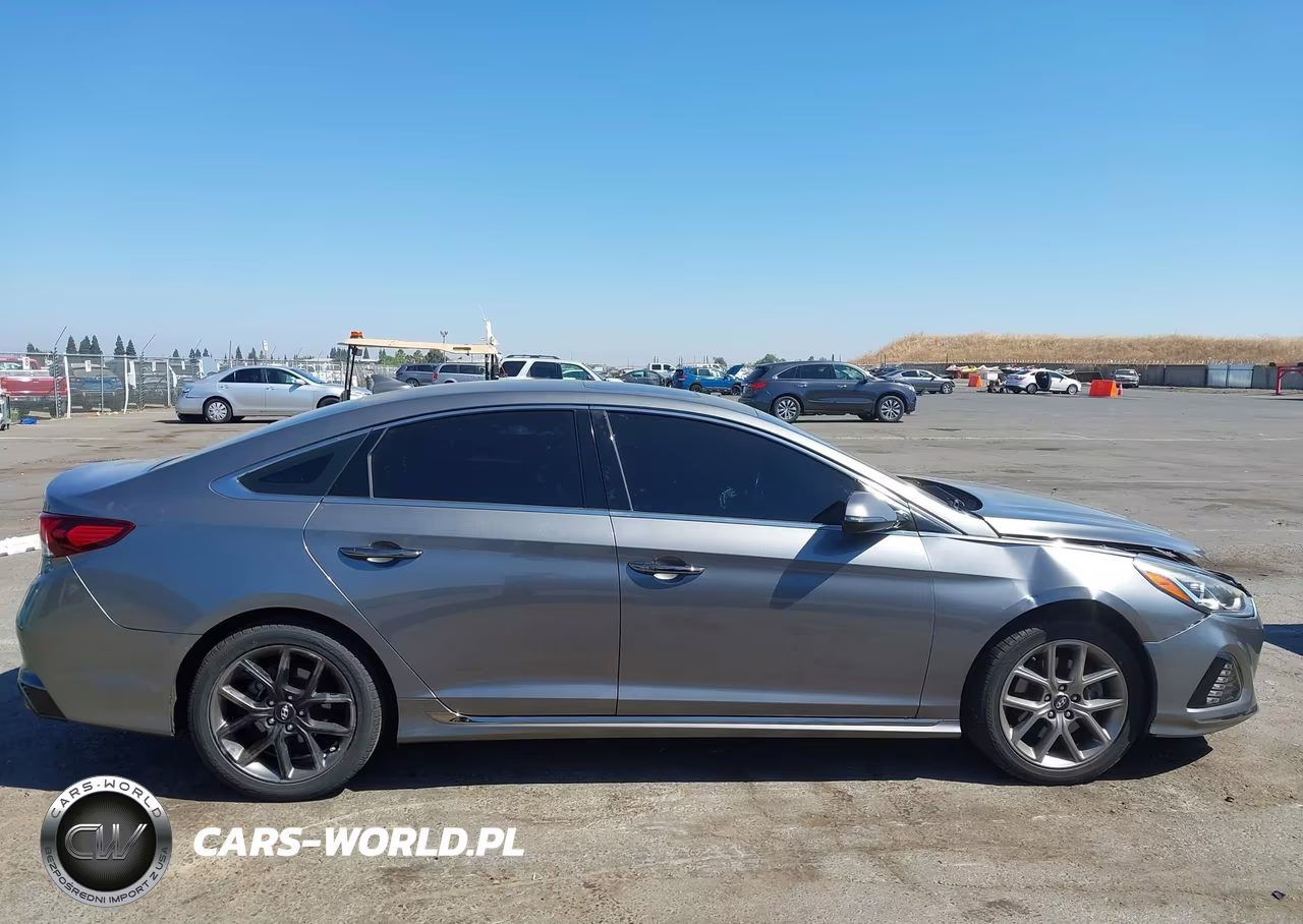 2018 Hyundai Sonata Sport 2.0T VIN:5NPE34AB4JH662057 - 13