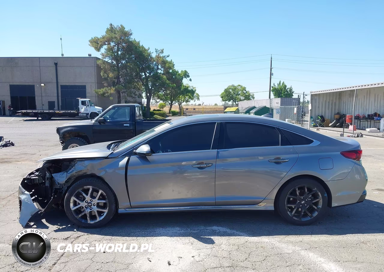 2018 Hyundai Sonata Sport 2.0T VIN:5NPE34AB4JH662057 - 14
