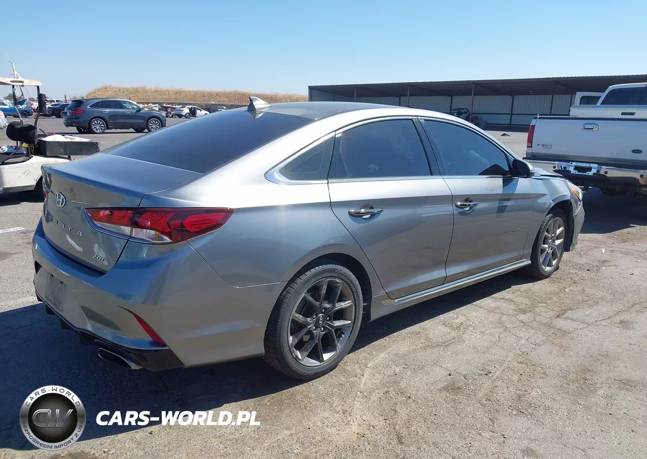 2018 Hyundai Sonata Sport 2.0T VIN:5NPE34AB4JH662057 - 4