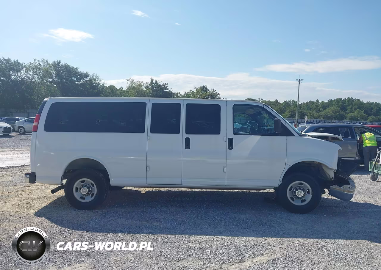 2007 Chevrolet Express Passenger Ls VIN:1GAHG39U271200705 - 13