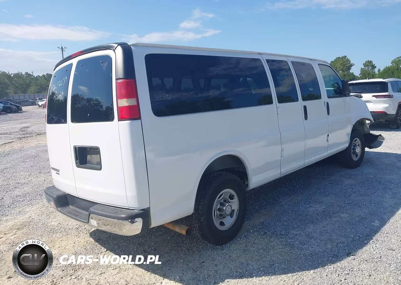 2007 Chevrolet Express Passenger Ls VIN:1GAHG39U271200705 - 4