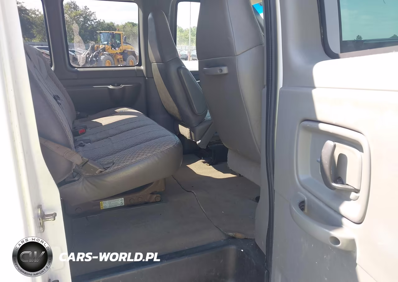 2007 Chevrolet Express Passenger Ls VIN:1GAHG39U271200705 - 8