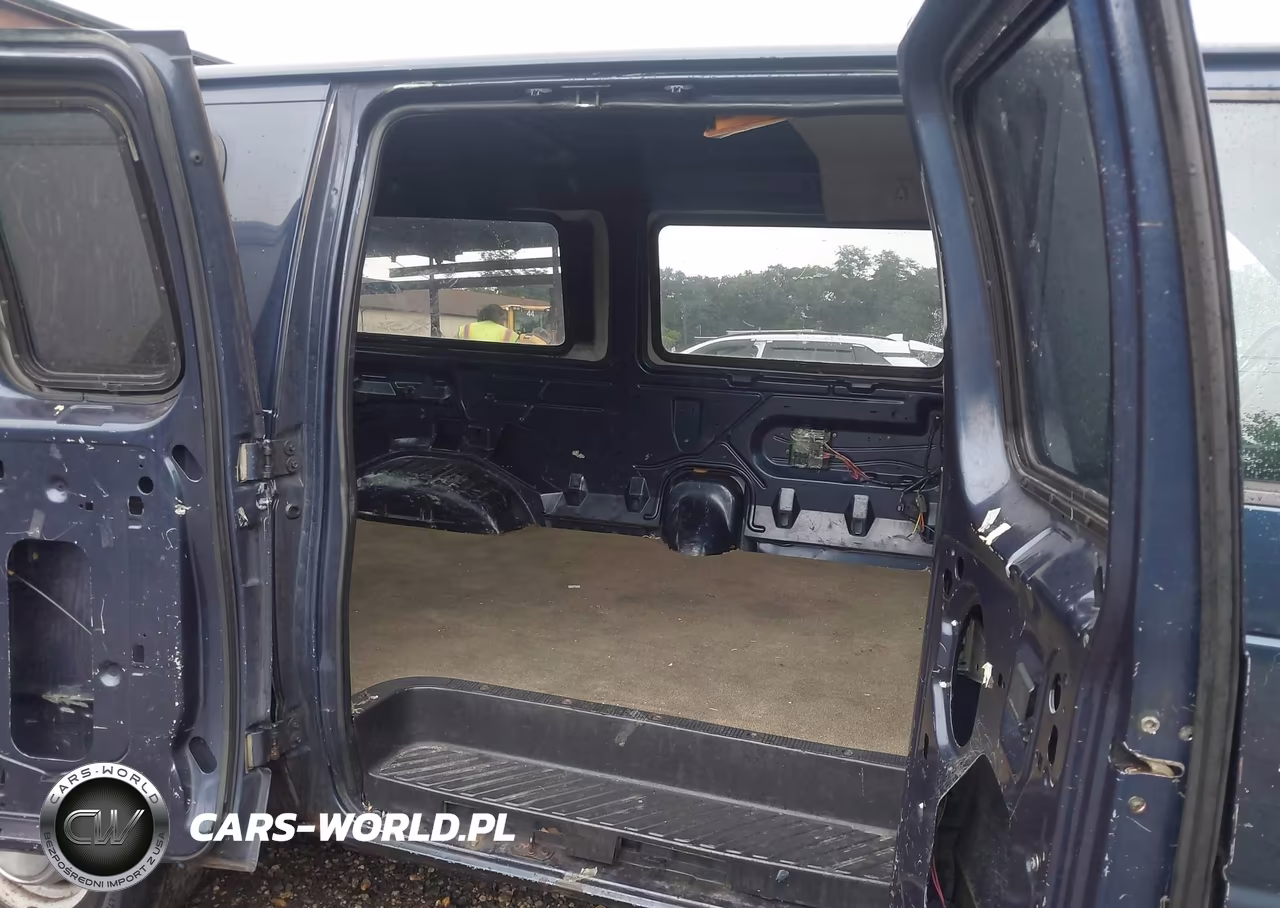 2003 Ford E-350 Super Duty Commercial-Recreational VIN:1FTSE34L03HC06201 - 8