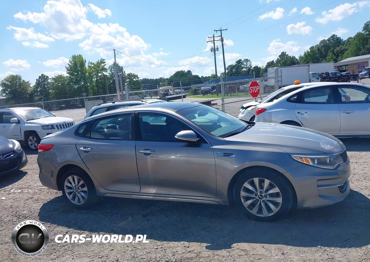 2016 Kia Optima Ex VIN:5XXGU4L32GG081379 - 13
