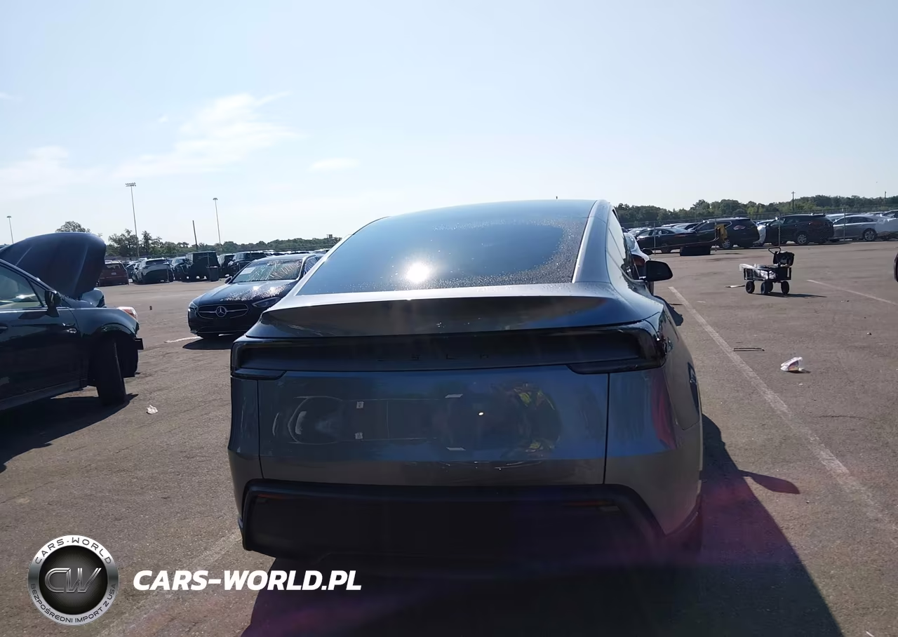 2026 Tesla Model Y Premium Rear-Wheel Drive-Rear-Wheel Drive VIN:7SAYGDED7TA437713 - 15