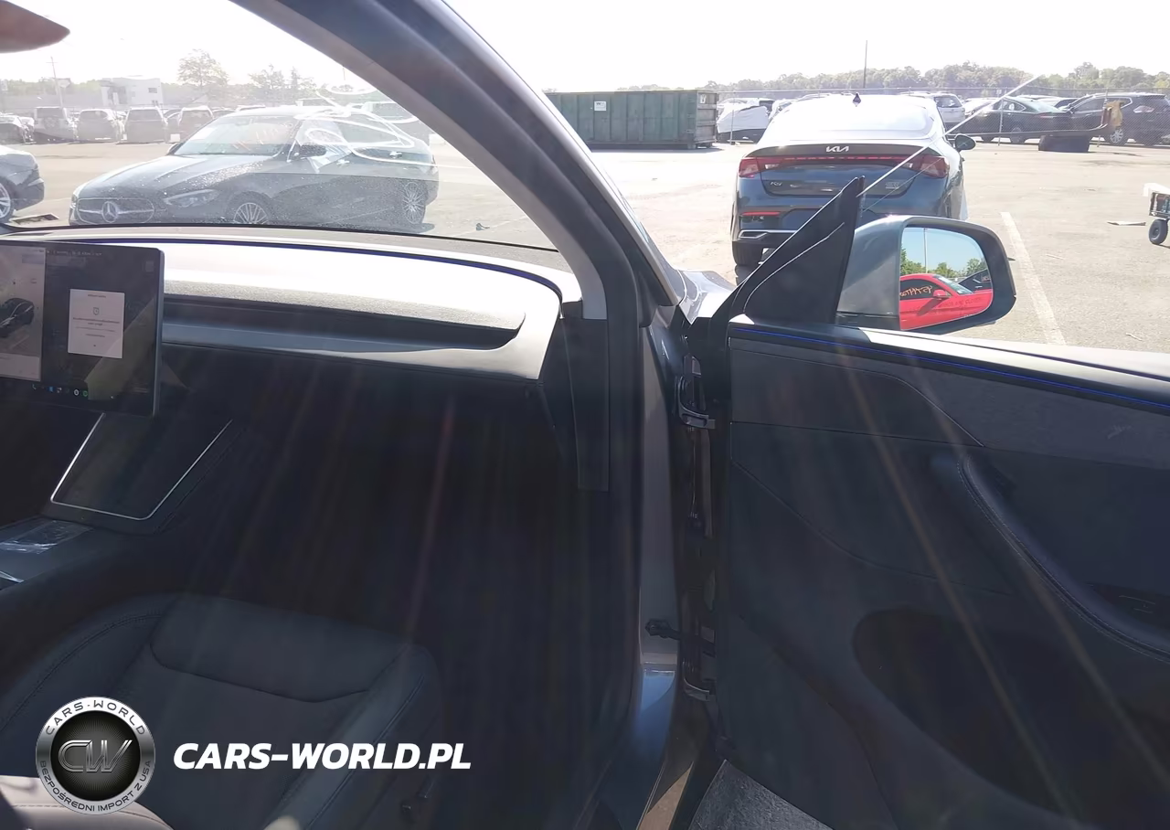2026 Tesla Model Y Premium Rear-Wheel Drive-Rear-Wheel Drive VIN:7SAYGDED7TA437713 - 5