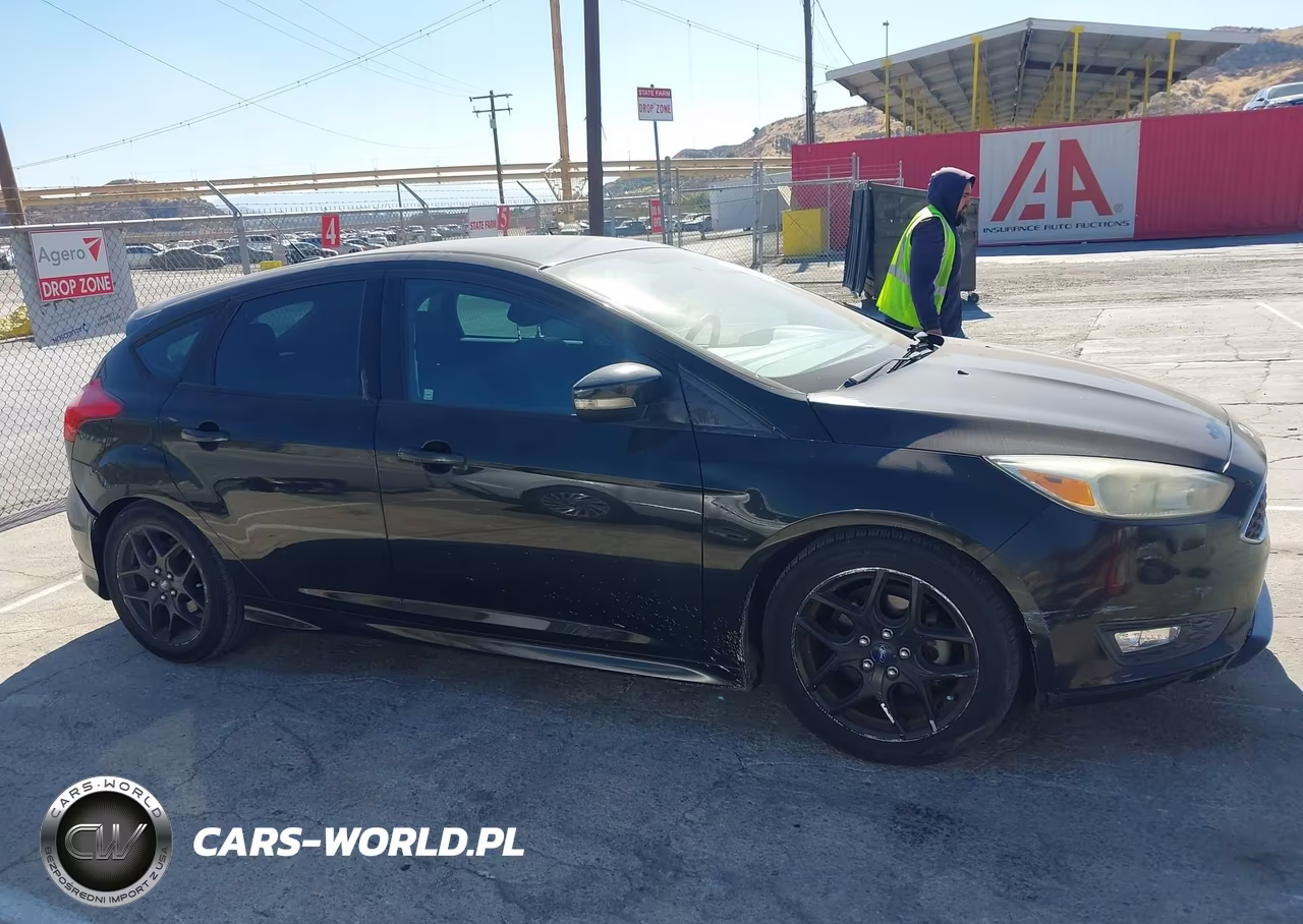 2015 Ford Focus Se VIN:1FADP3K26FL363851 - 13