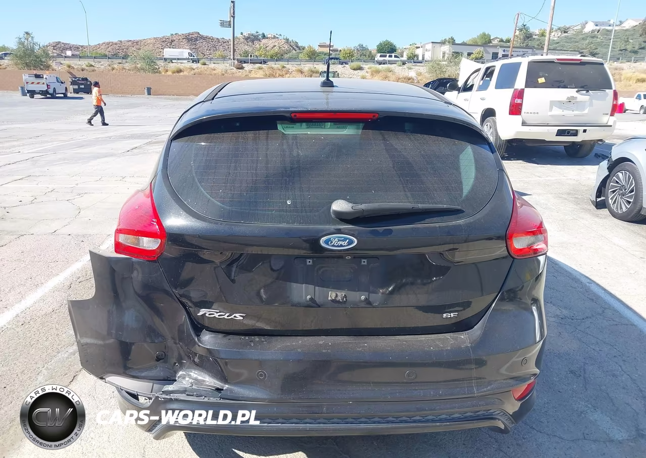2015 Ford Focus Se VIN:1FADP3K26FL363851 - 16