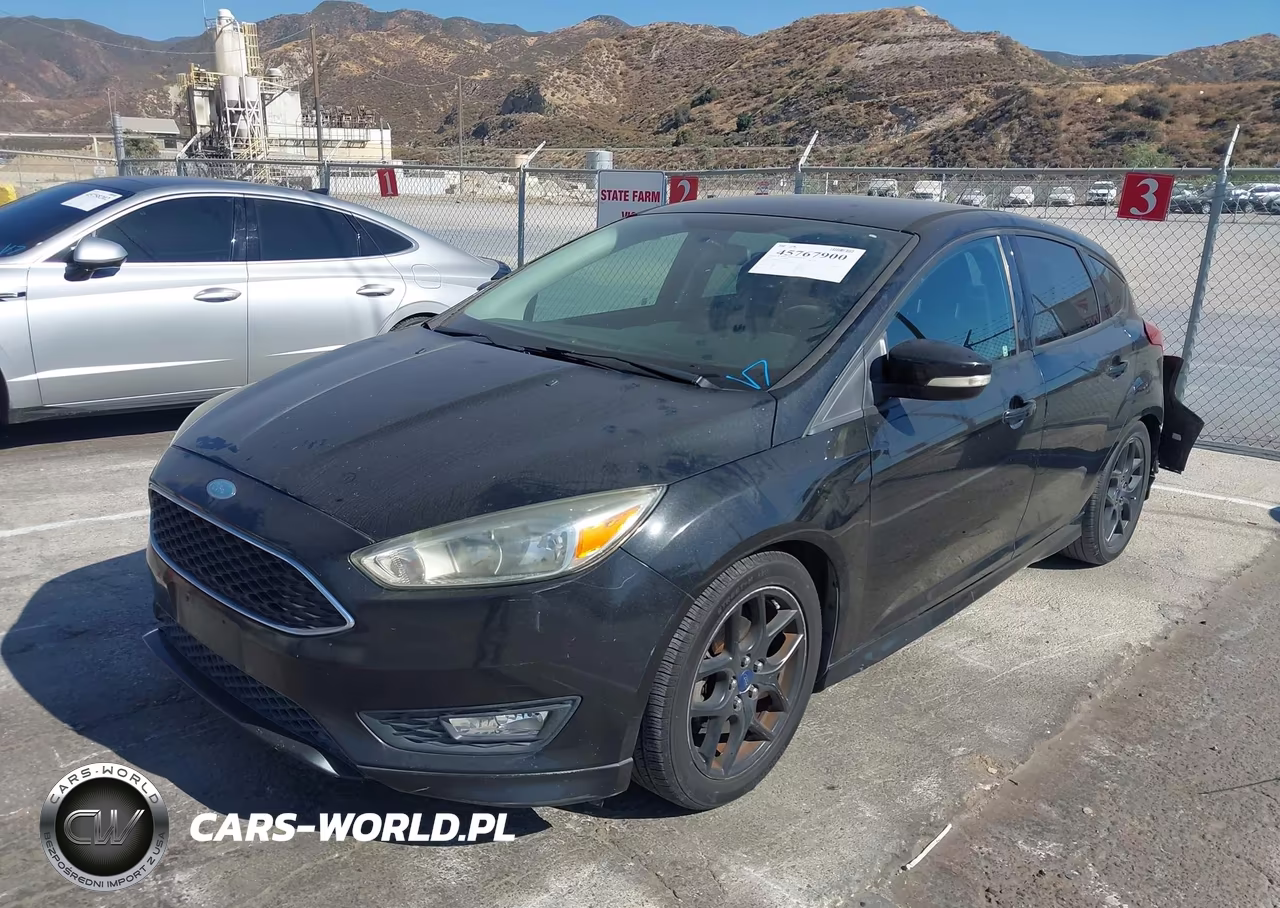 2015 Ford Focus Se VIN:1FADP3K26FL363851 - 2