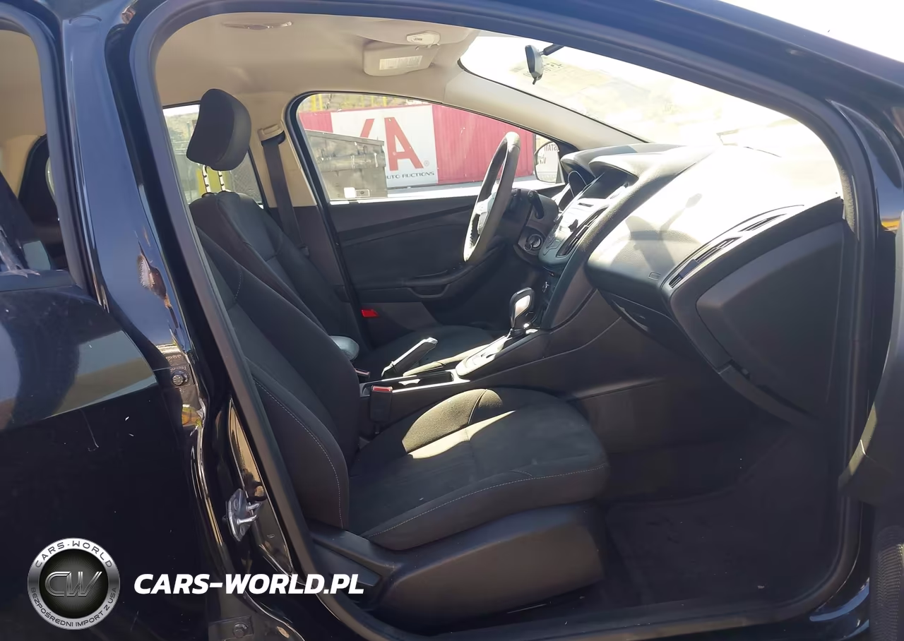 2015 Ford Focus Se VIN:1FADP3K26FL363851 - 5