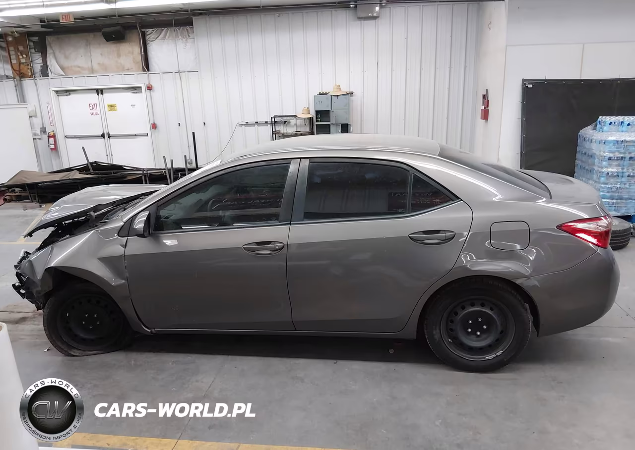 2019 Toyota Corolla Le VIN:5YFBURHEXKP900284 - 14