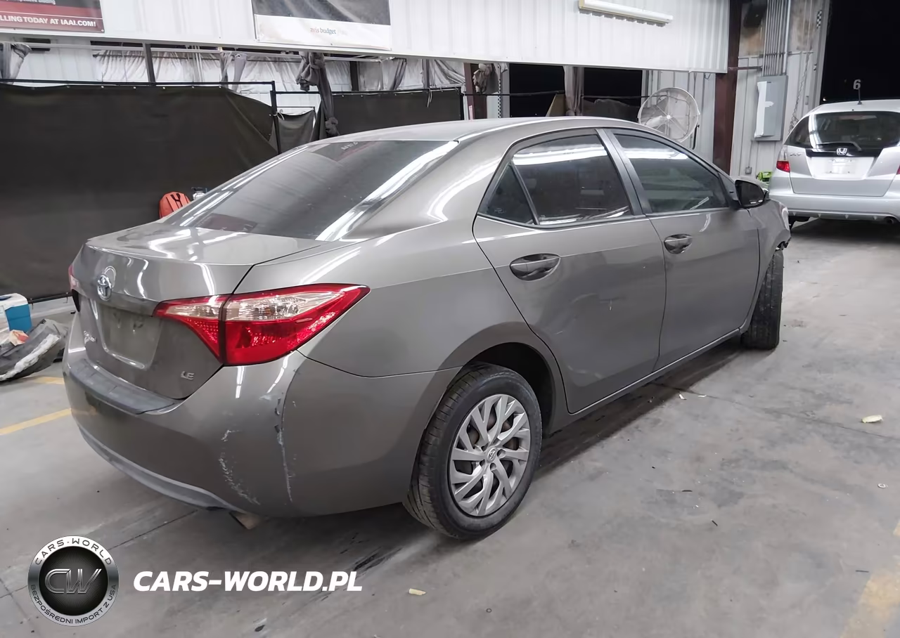 2019 Toyota Corolla Le VIN:5YFBURHEXKP900284 - 4