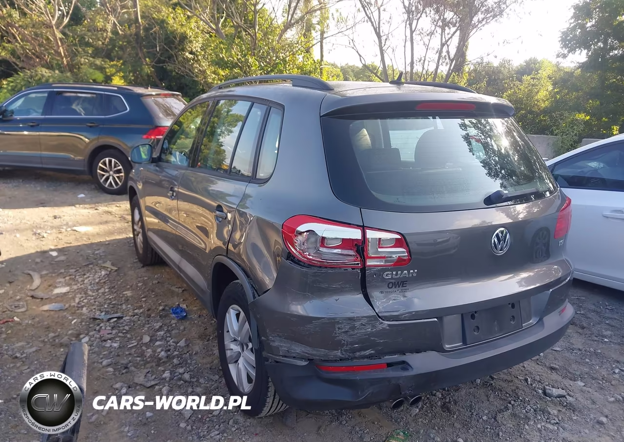 2016 Volkswagen Tiguan S VIN:WVGAV7AX5GW521485 - 3