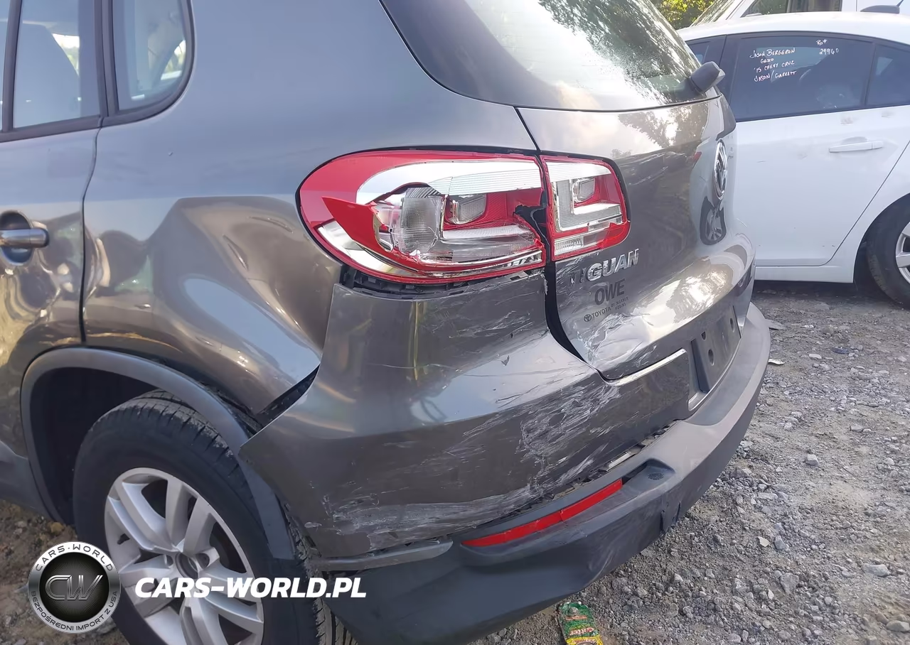 2016 Volkswagen Tiguan S VIN:WVGAV7AX5GW521485 - 6