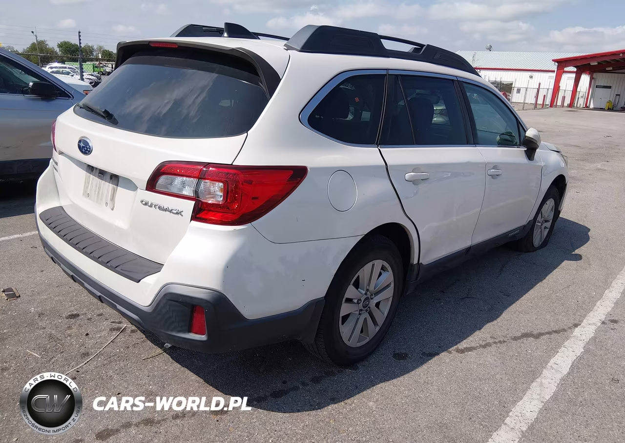 2019 Subaru Outback 2.5I Premium VIN:4S4BSAHC5K3265677 - 4