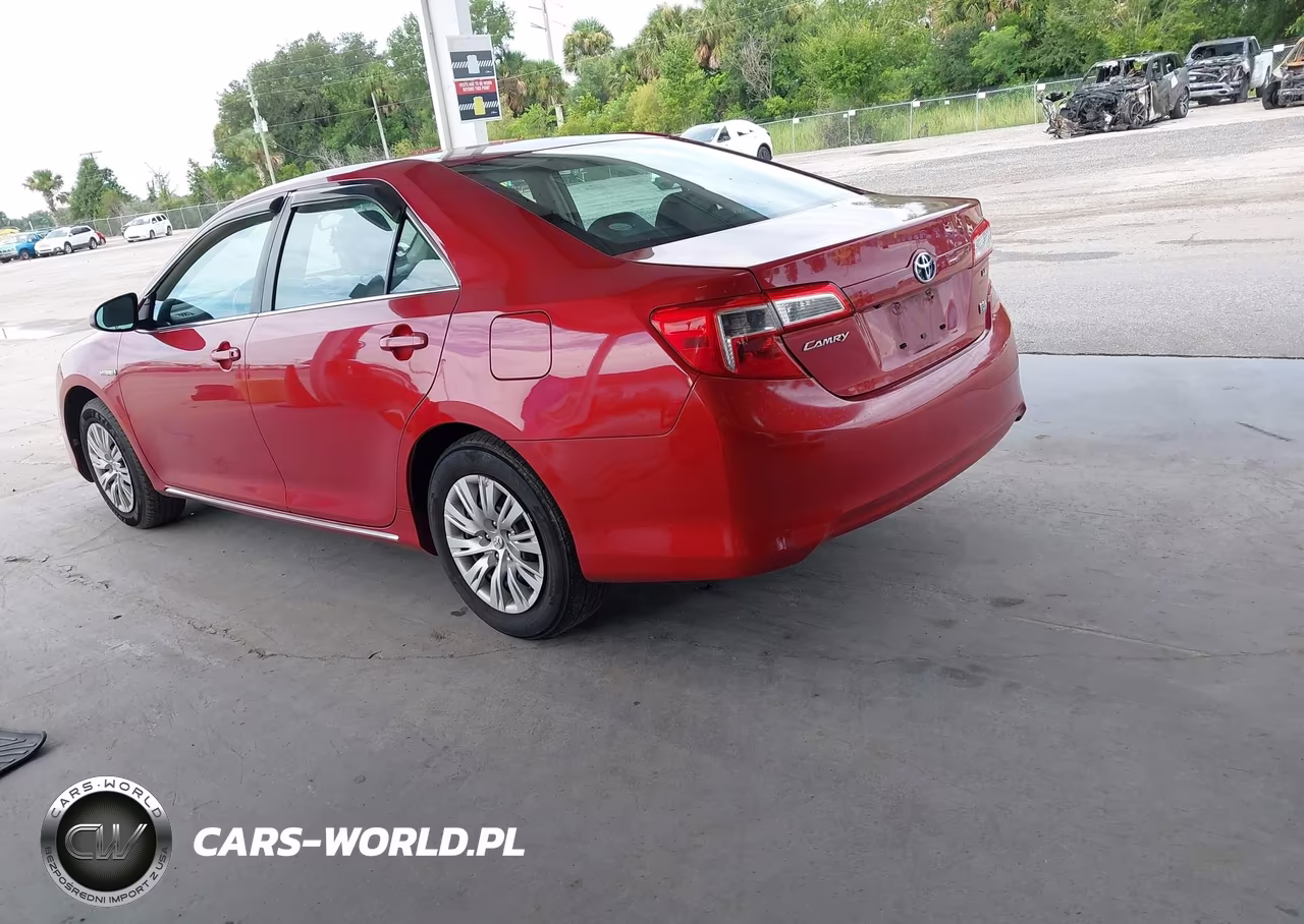 2014 Toyota Camry Hybrid Le VIN:4T1BD1FK0EU132831 - 3