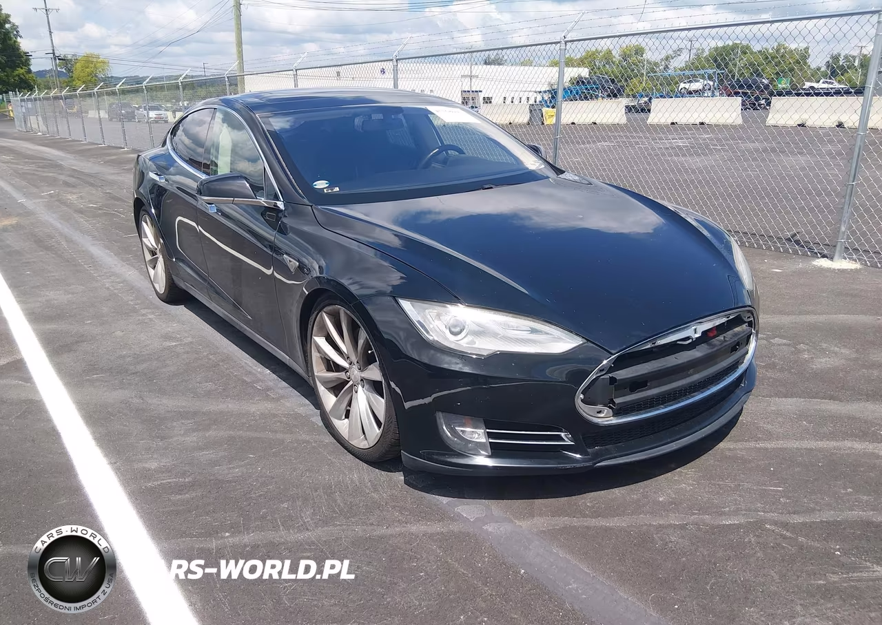 2013 Tesla Model S Performance