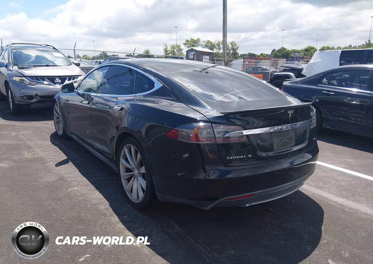 2013 Tesla Model S Performance VIN:5YJSA1CP8DFP06533 - 3