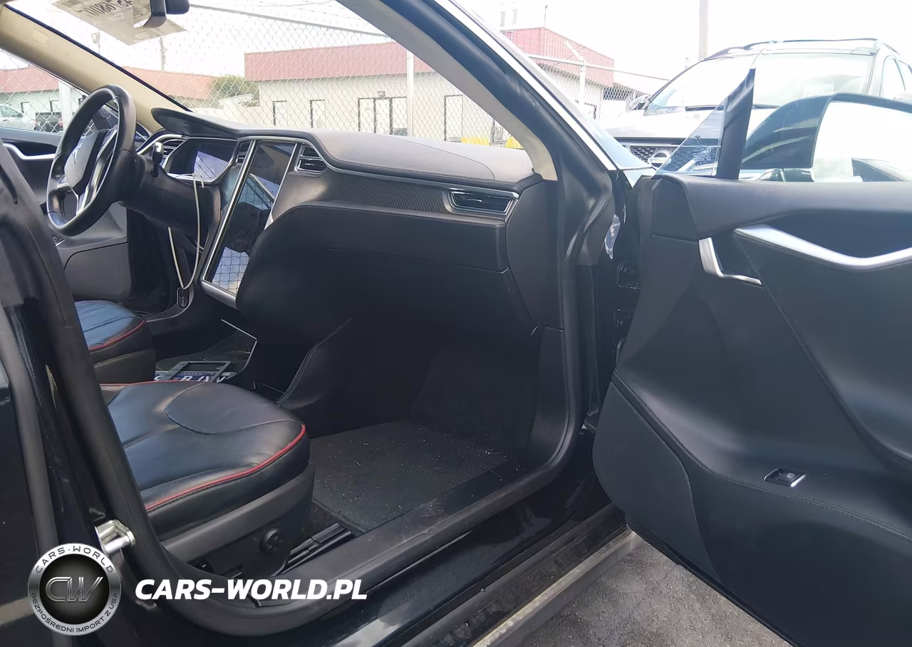2013 Tesla Model S Performance VIN:5YJSA1CP8DFP06533 - 5