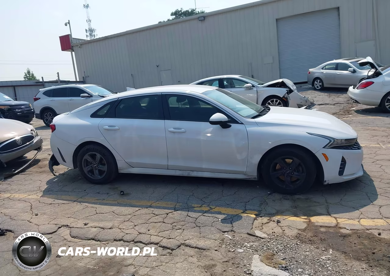 2022 Kia K5 Lx VIN:5XXG24J26NG115000 - 13