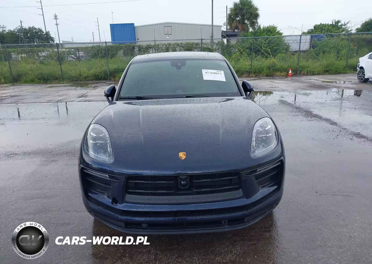 2023 Porsche Macan T VIN:WP1AA2A54PLB17675 - 13