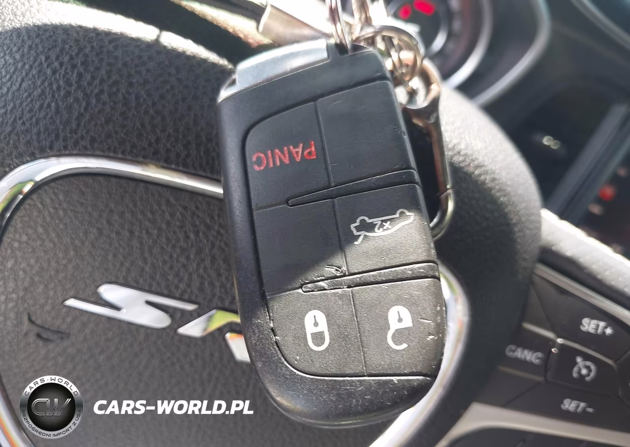 2015 Dodge Challenger Srt 392 VIN:2C3CDZDJ5FH761477 - 11