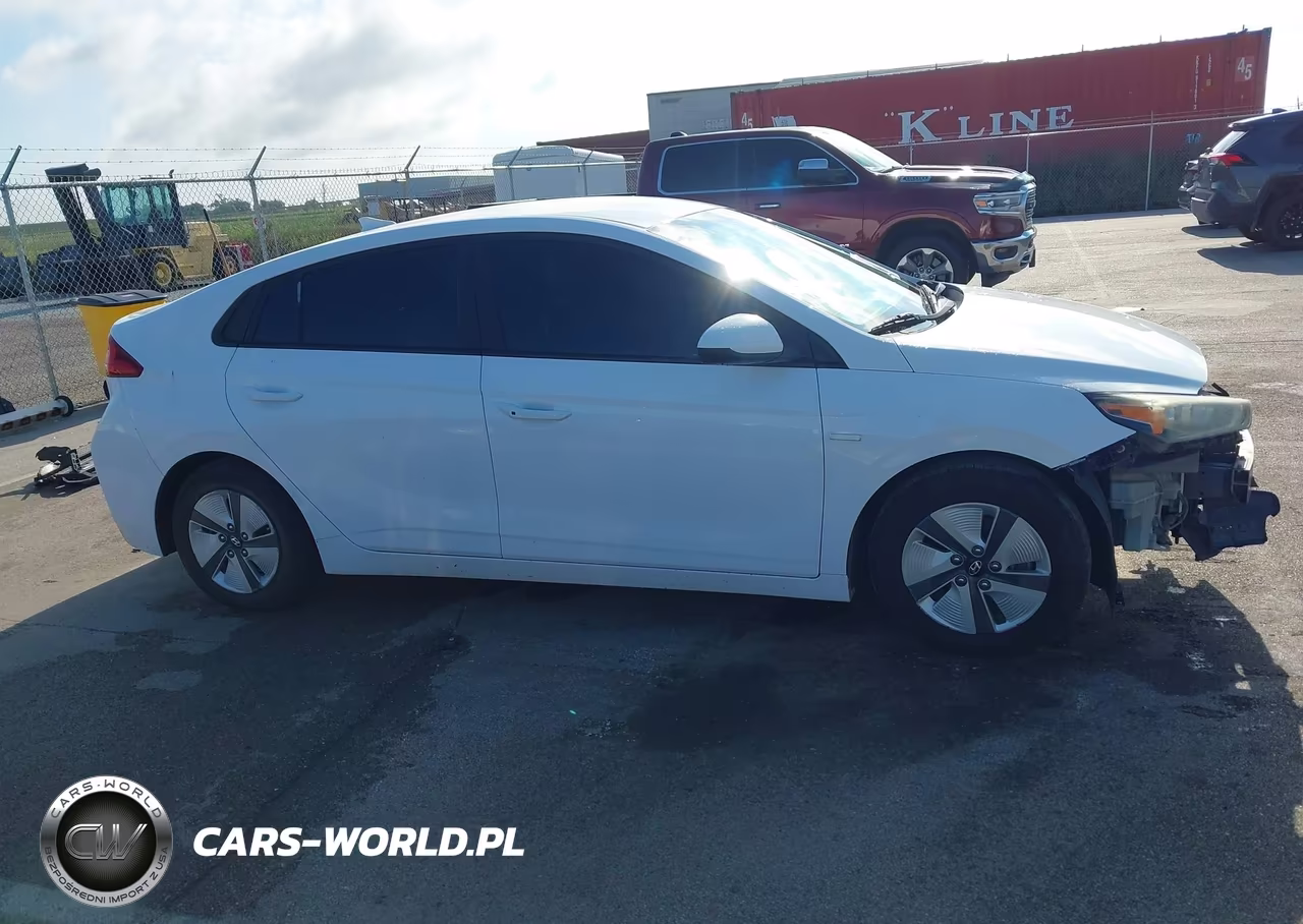 2018 Hyundai Ioniq Hybrid Blue VIN:KMHC65LC5JU075572 - 14