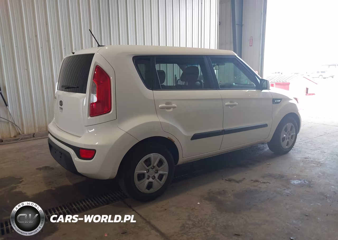 2012 Kia Soul VIN:KNDJT2A51C7360570 - 4