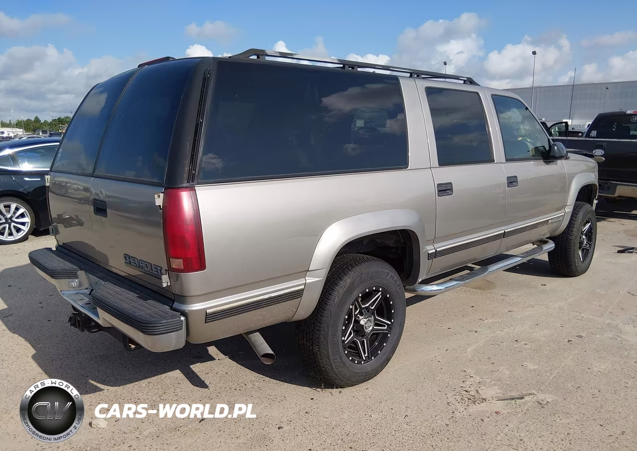 1999 Chevrolet Suburban VIN:3GNGK26R2XG237290 - 4