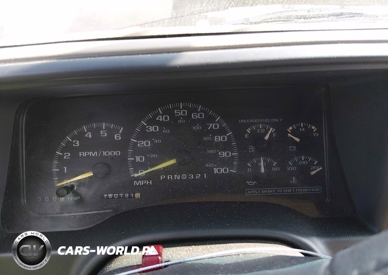 1999 Chevrolet Suburban VIN:3GNGK26R2XG237290 - 7