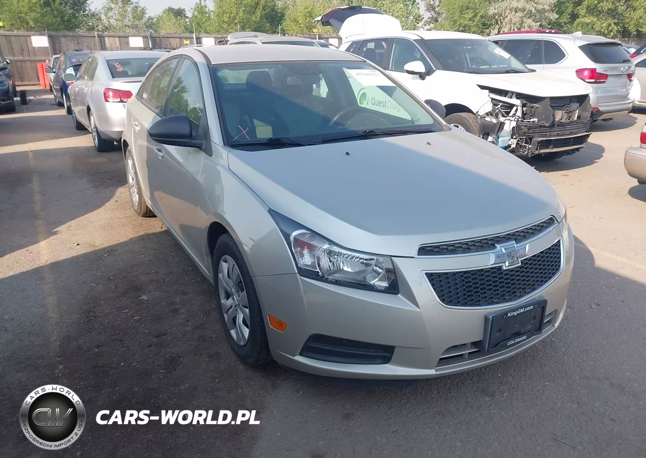 2014 Chevrolet Cruze Ls Auto – zdjęcie 1 z 11