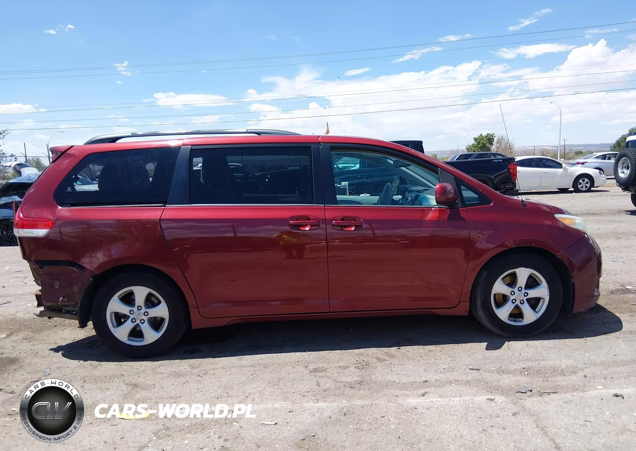 2014 Toyota Sienna Le V6 8 Passenger VIN:5TDKK3DC2ES440704 - 13