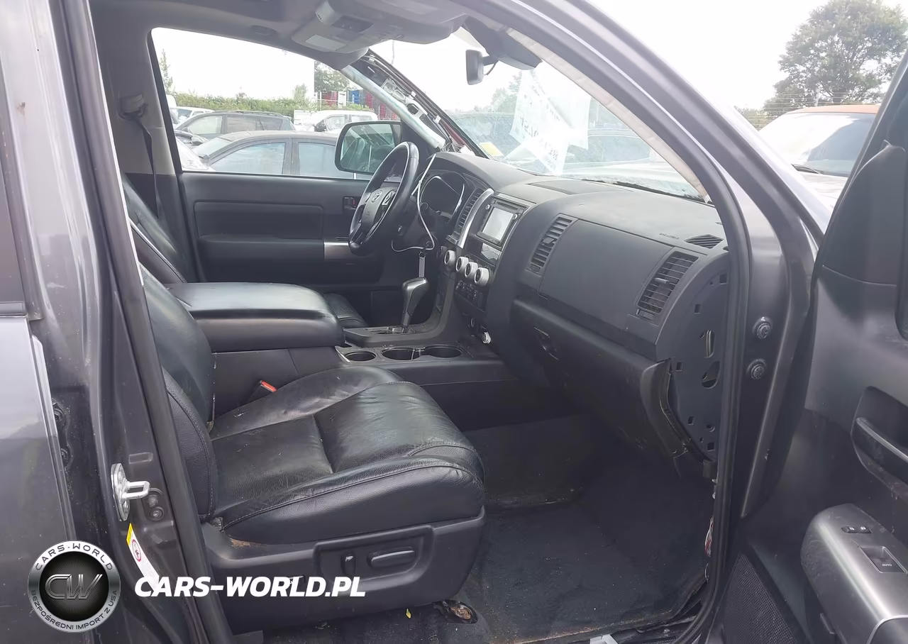 2018 Toyota Sequoia Trd Sport VIN:5TDBY5G11JS160089 - 5